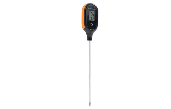 checking-soil-ph